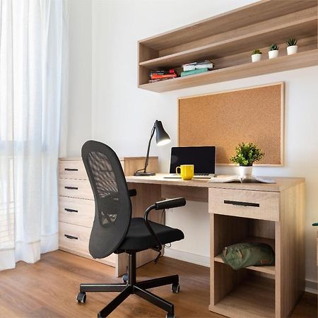 Micampus Armendariz Student Residence Sevilla Eksteriør bilde