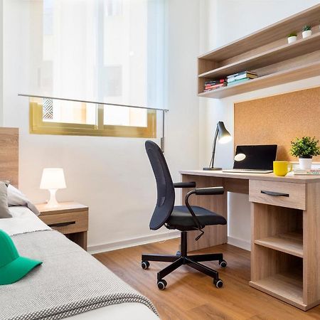 Micampus Armendariz Student Residence Sevilla Eksteriør bilde
