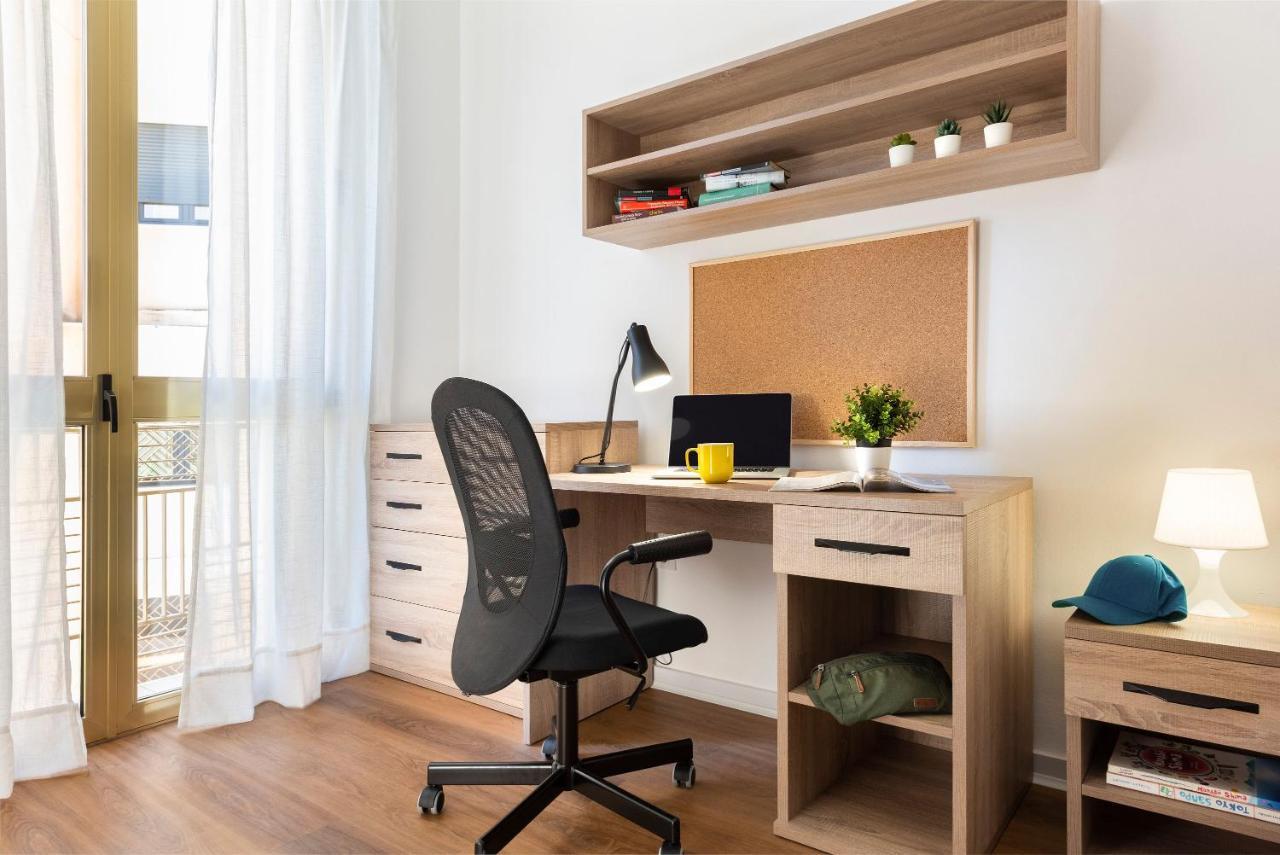 Micampus Armendariz Student Residence Sevilla Eksteriør bilde
